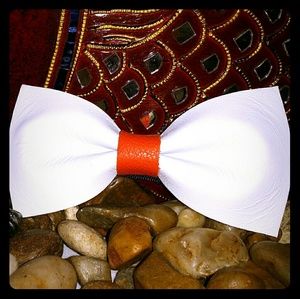 Handmade genuine leather bow tie